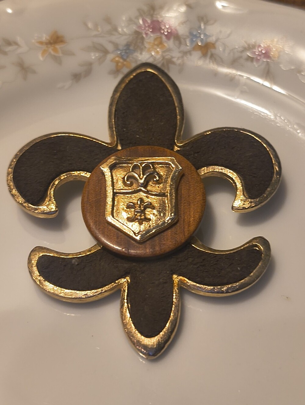 Vintage Gold Tone Brown Suede Fleur De Lis Brooch Fleur De Lis Gold Tone Crest